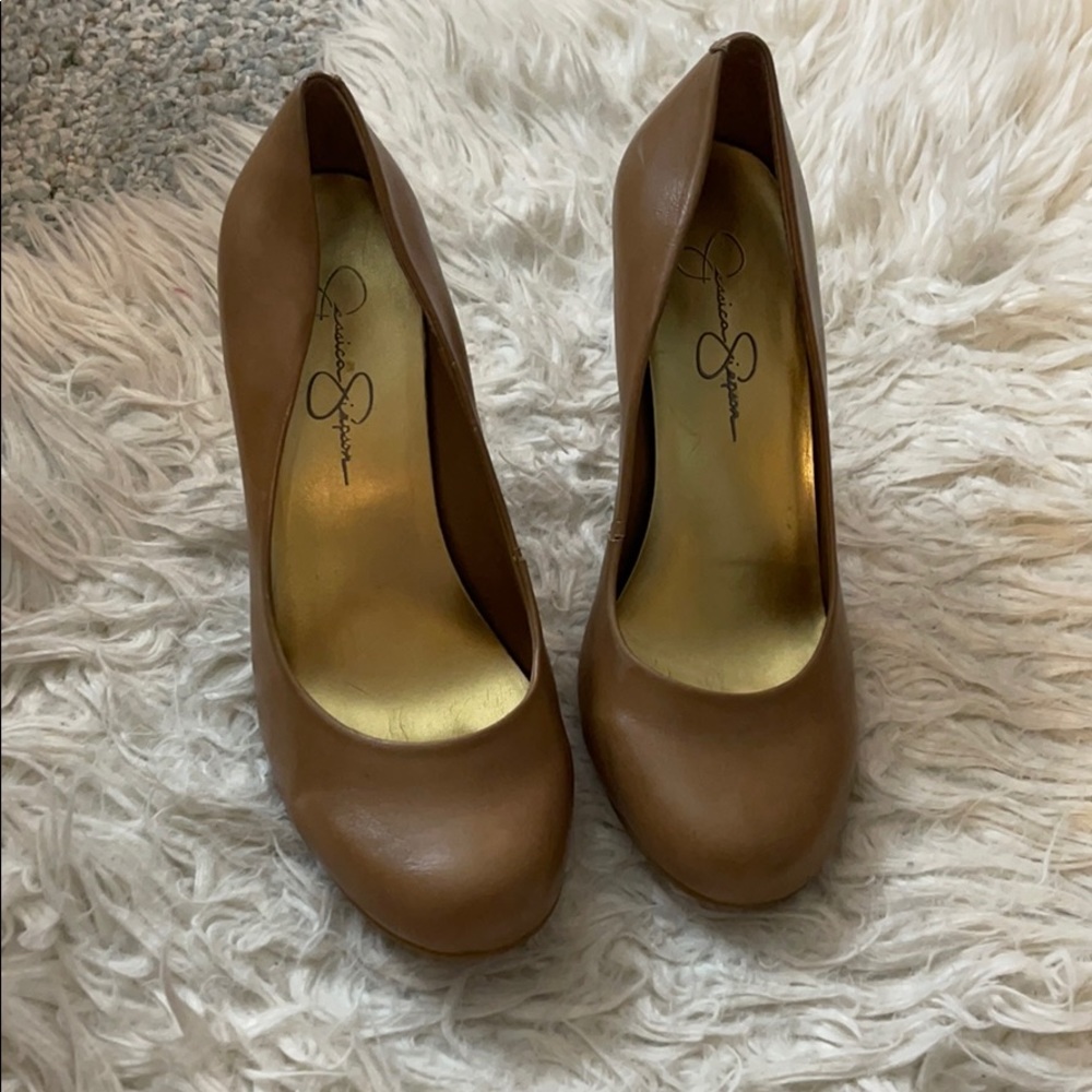 NUDE JESSICA SIMPSON HEELS